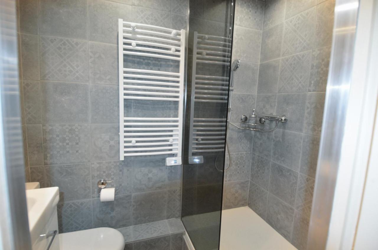 Superbe Appartement 5 Personnes Plein Coeur Centre-Ville Quartier Du Port De Nice Exteriör bild